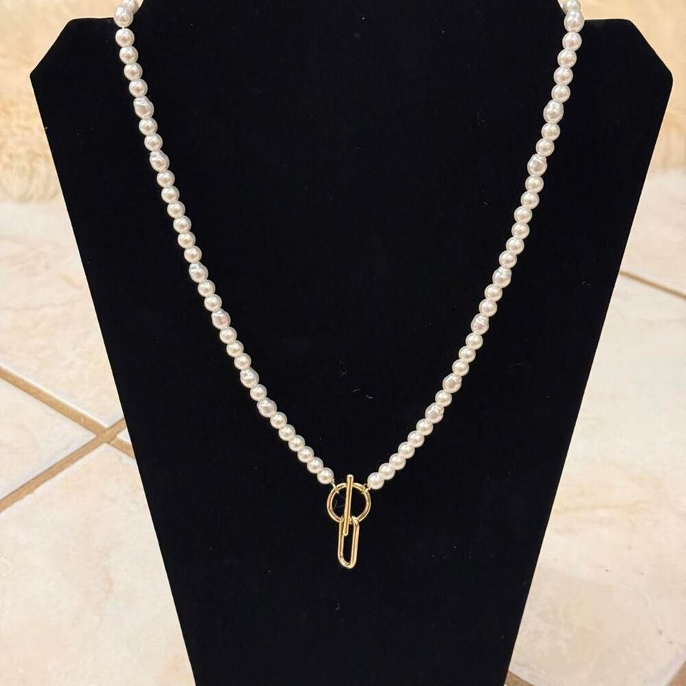 Sugarfix white pearl necklace with gold chain pendant
